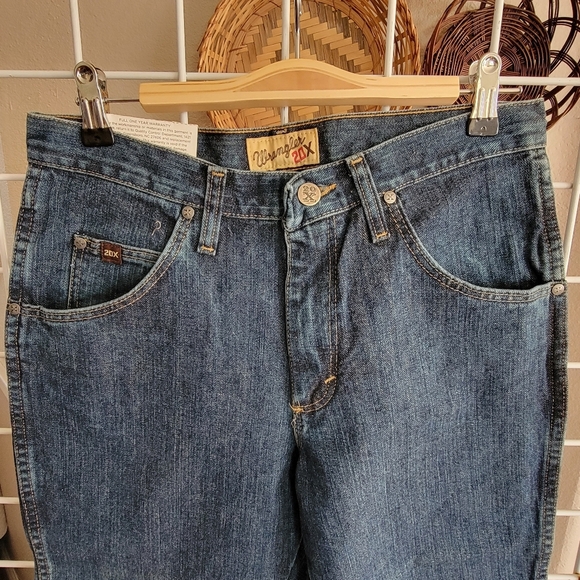 Wrangler 20X 27Slim Straight Leg - Picture 2 of 6